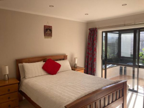 Joe & Mary's Comfy homestay room